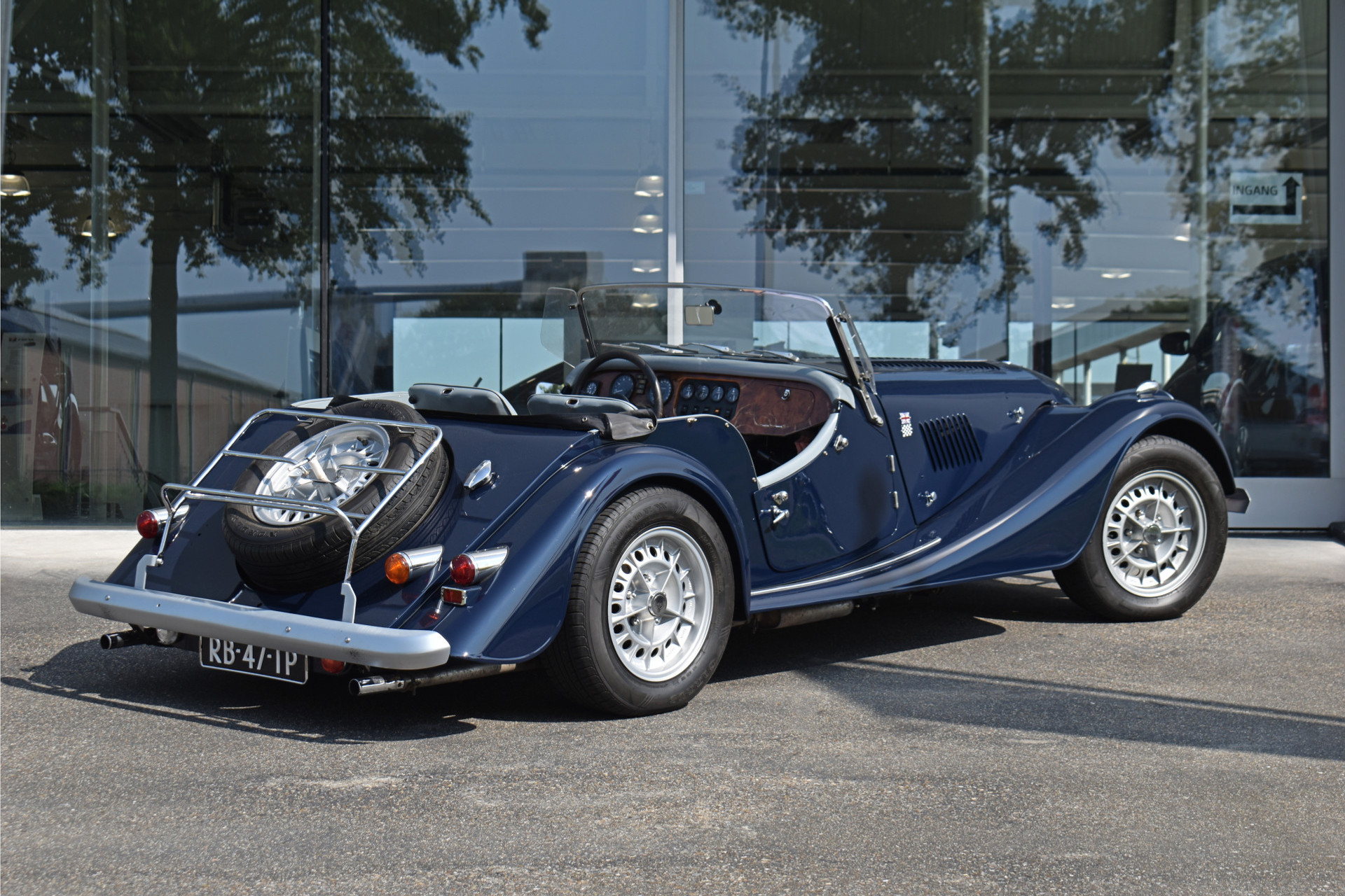 24550786-1.jpg