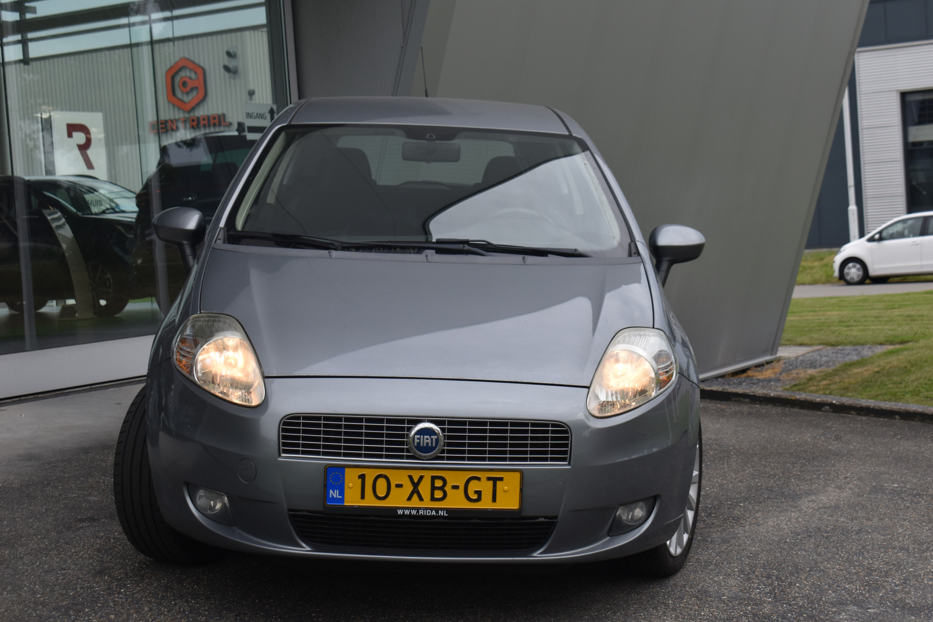 35166991-3.jpg
