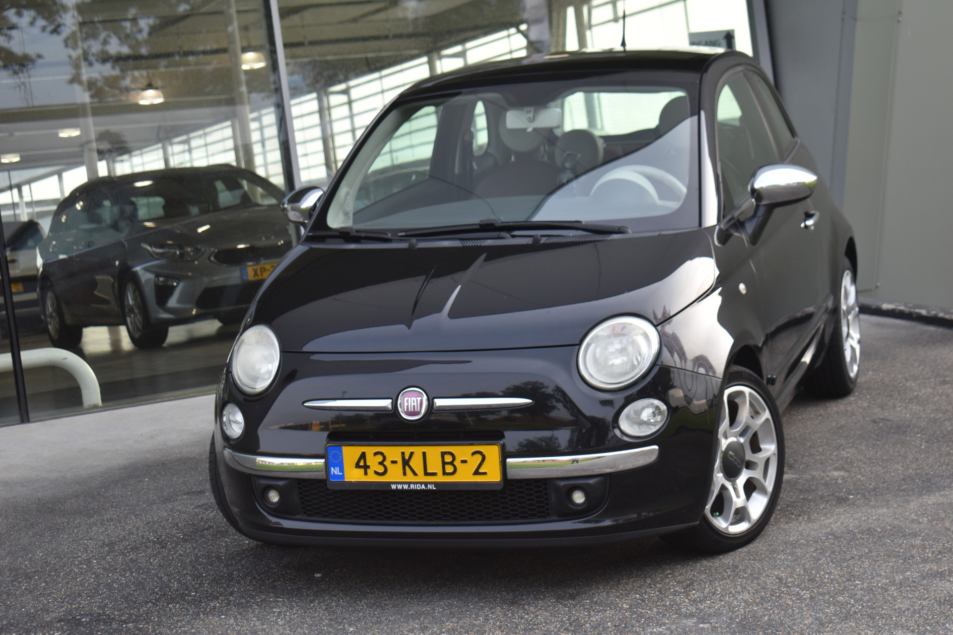 35514463-2.jpg