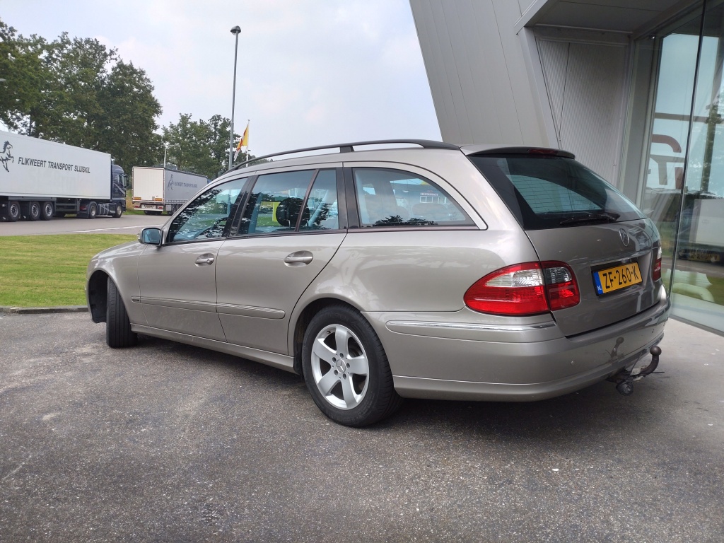 43353728-3.jpg