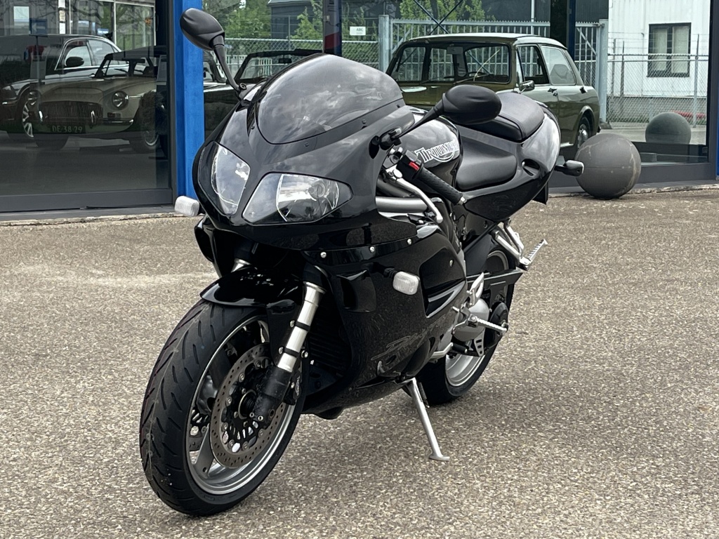 44254981-2.jpg