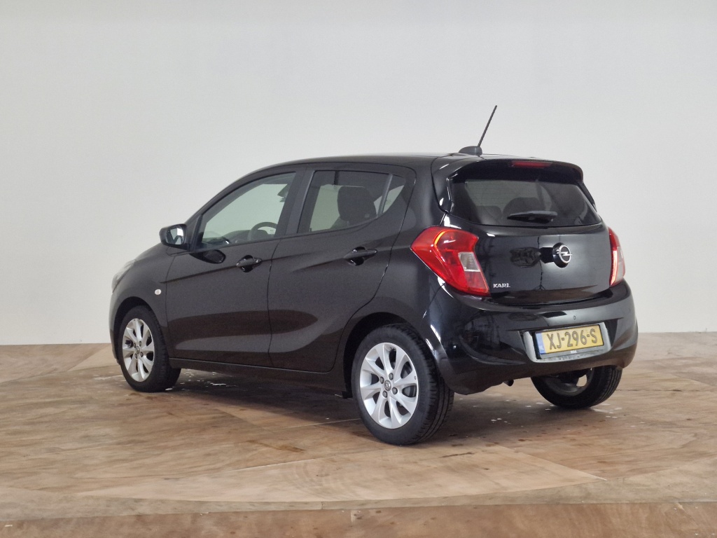 51038505-2.jpg