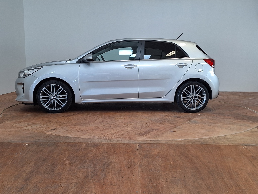 52141594-1.jpg