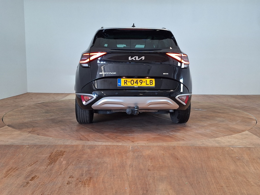 53196424-3.jpg
