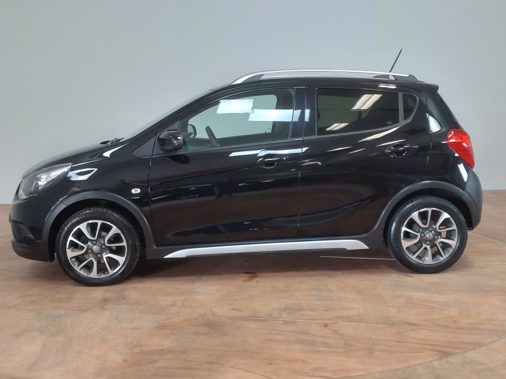 53344842-2.jpg
